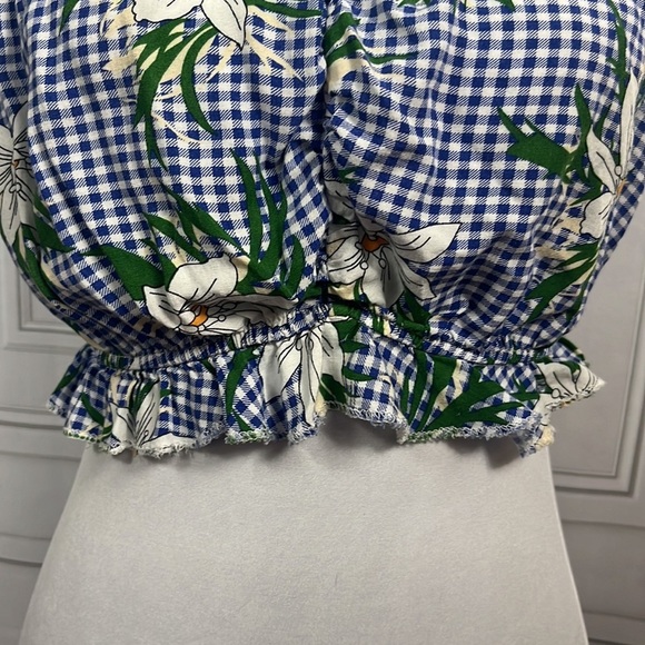 Ruffle crop top 🖤 - Picture 4 of 9